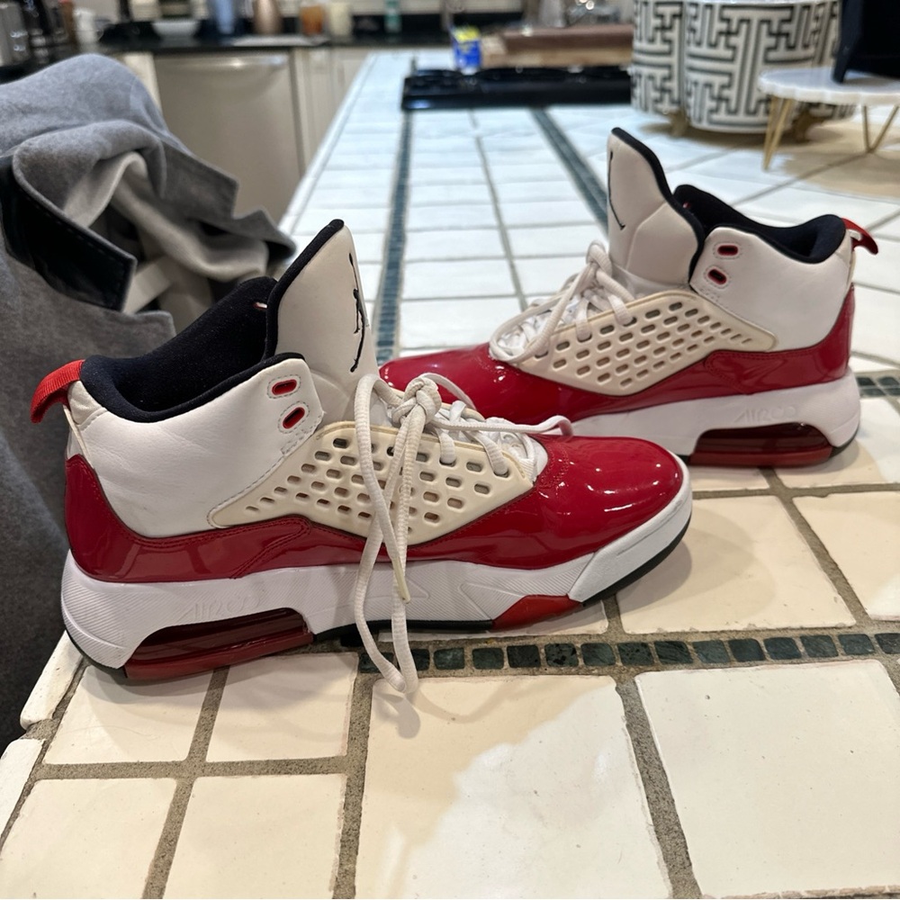 Nike Air Jordan Maxin 200 CD 6107-106 Retro Sneakers
